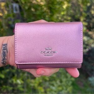 COACH Pink Metallic Micro Wallet w Silver Hardware Pre owned AUTHENTIC